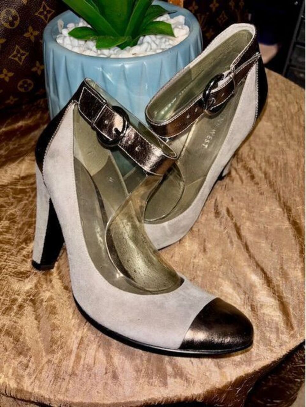Nine West Jostie Suede Chunk Heel (Silver Metallic/Gray) Sz 7.5
